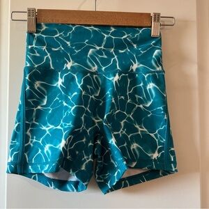 Buffbunny Citrus Shorts in Reflection Print Teal